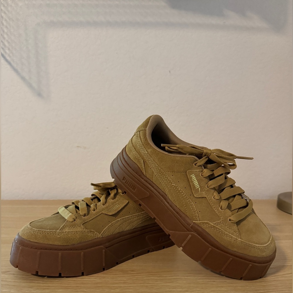 Women’s Puma Camel Colored Suede Creeper Sneakers